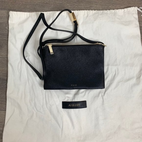 Aritzia Auxiliary Calisch Crossbody Bag Shoulder Purse Clutch Embossed Black - Picture 5 of 16